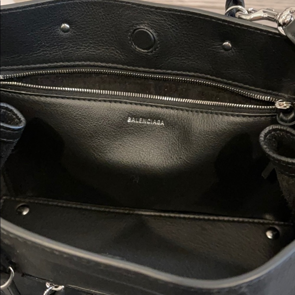 Sold-Balenciaga handbag - Picture 6 of 6